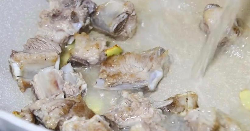 炖莲藕要怎么做才好吃,炖莲藕怎么切不会碎