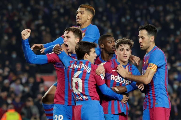 世界足球十大俱乐部排名,哪个足球俱乐部最挣钱