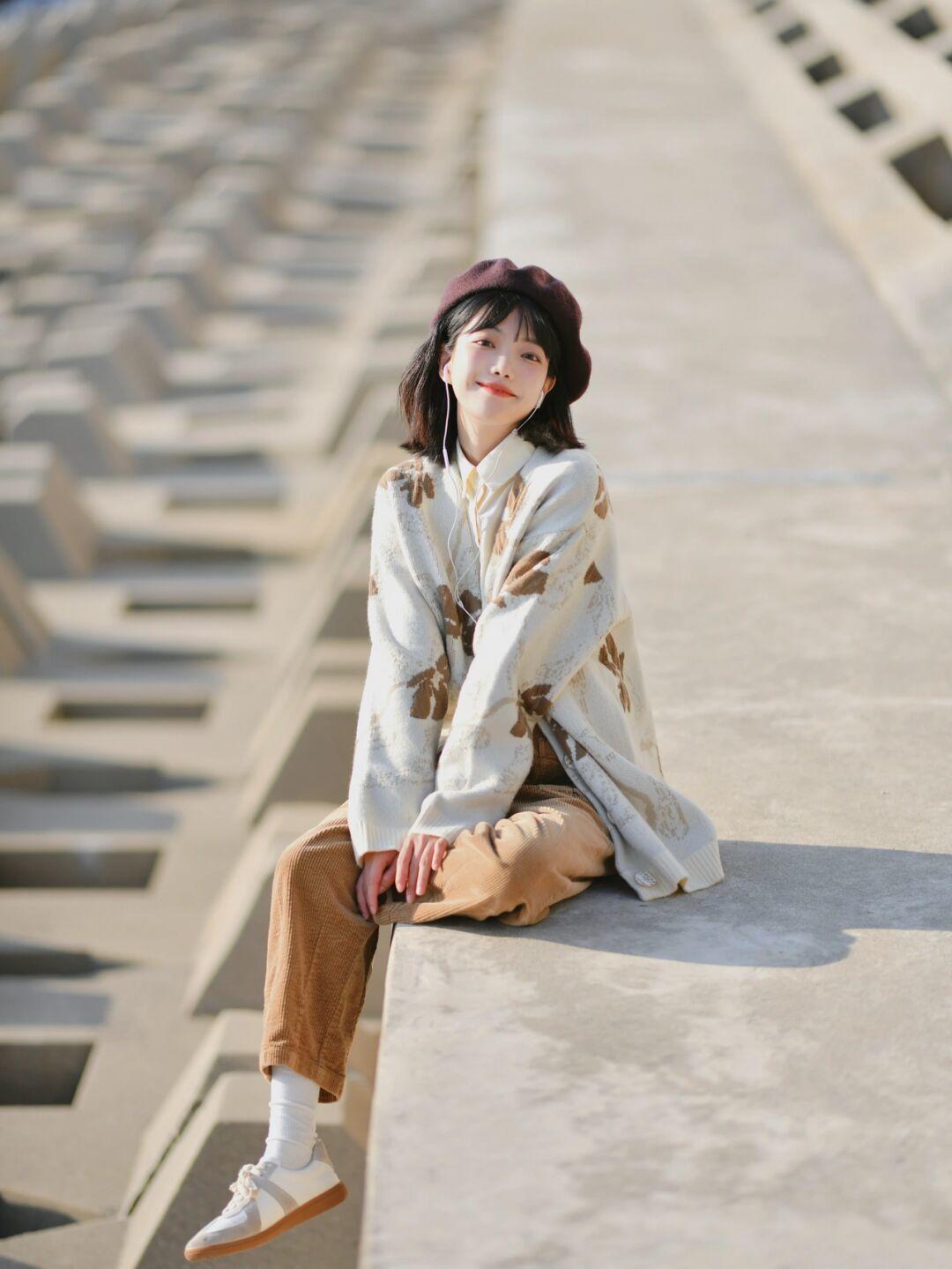 慵懒风中长款开衫毛衣如何搭配,长款毛衣宽松慵懒风开衫怎么搭配