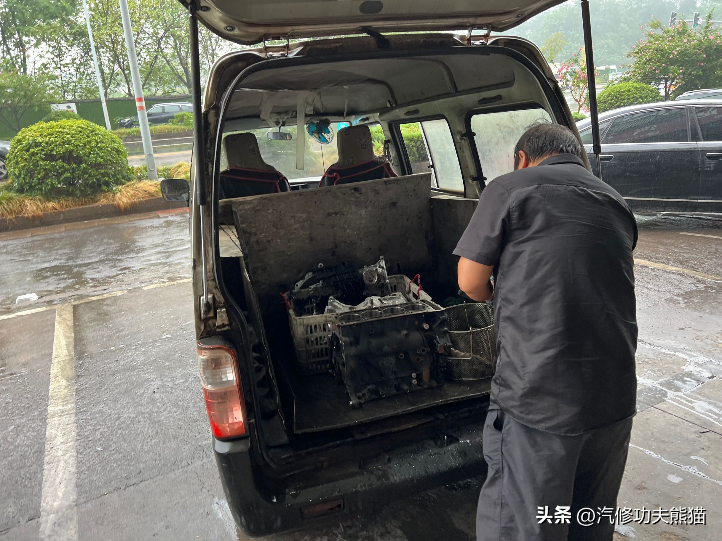 大众途观三百公里烧一升机油,途观3代发动机烧机油