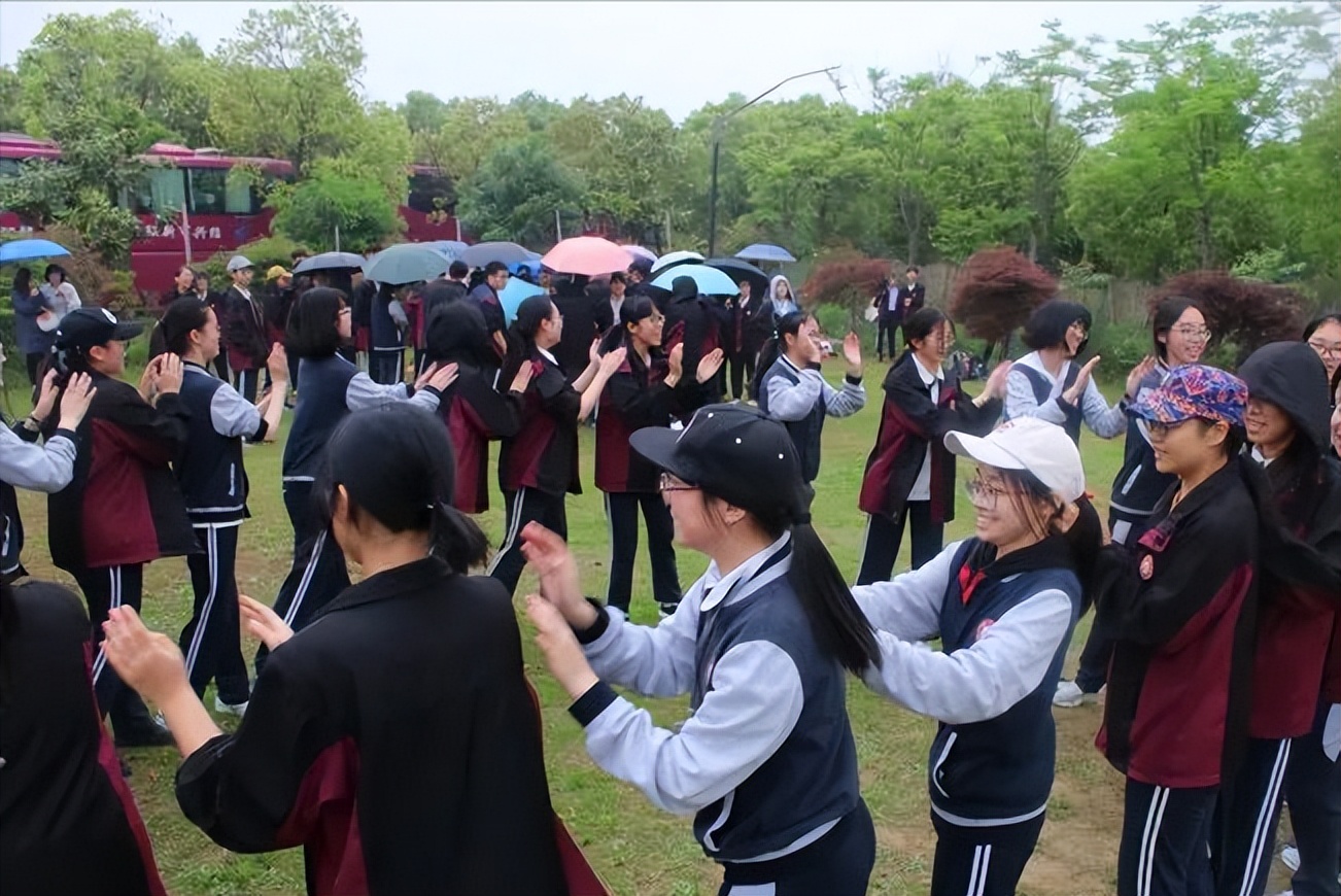 值得去的团建拓展推荐,团建最火的十个优雅项目