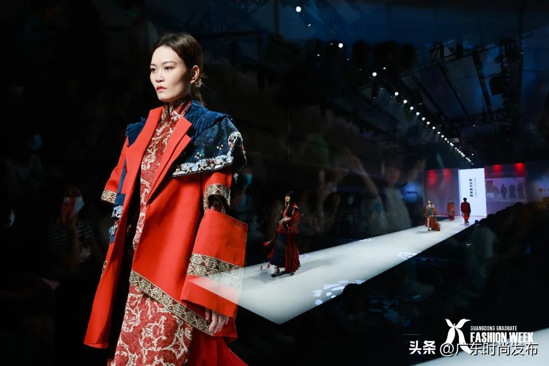 天马行空的设计！就在私立华联学院服装毕业大秀——2023中国（广东）大学生时装周