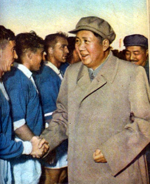 抚今思昔|毛*东泽**与中国足球的一些往事
