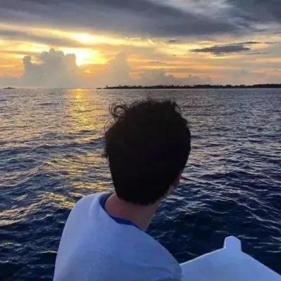 70后的我们活得真不容易啊,70后的我们确实过得不容易