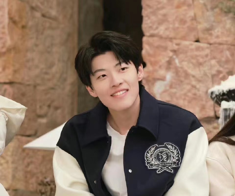 疑似孙怡新恋情曝光,孙怡海王