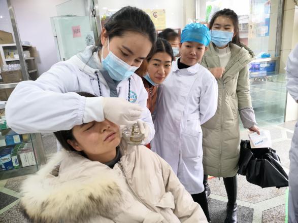 「我为群众办实事」华宁县人民医院中医医院开展“多科联合下乡义诊”活动