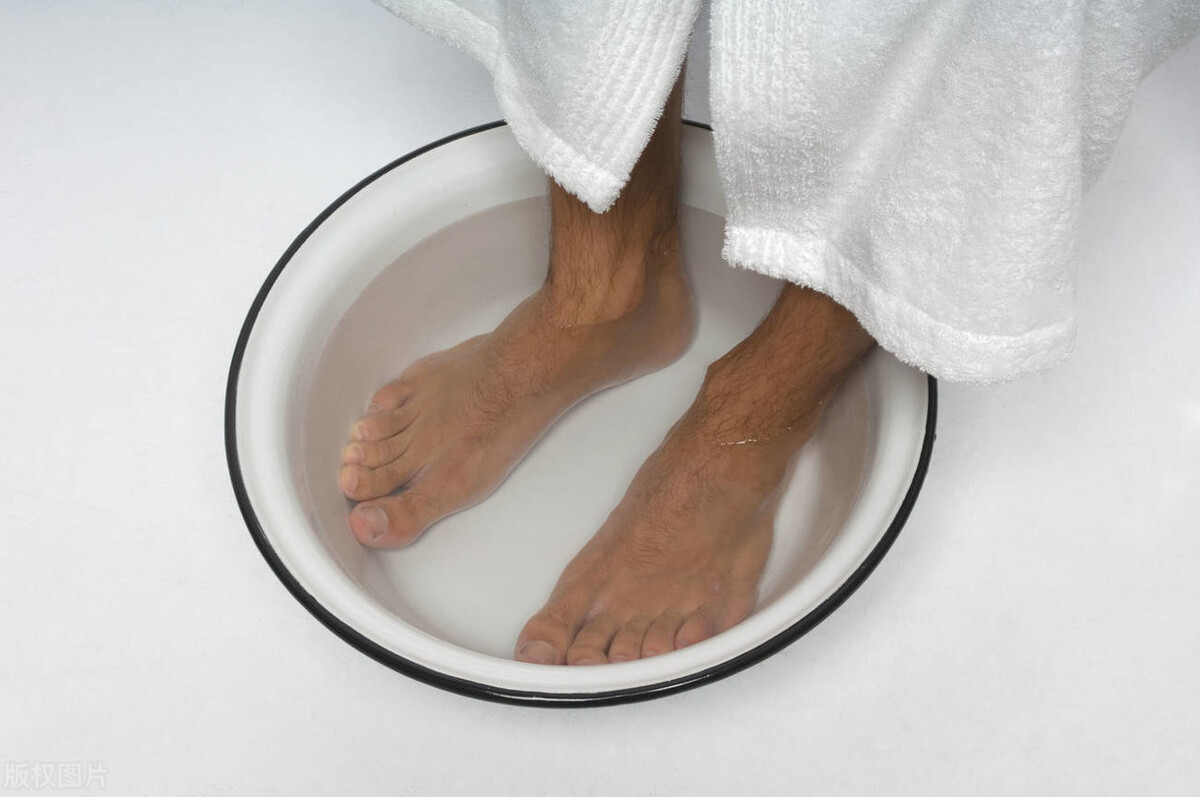 常见老年人头痛原因分析,老年人每天中午头痛头晕怎么回事