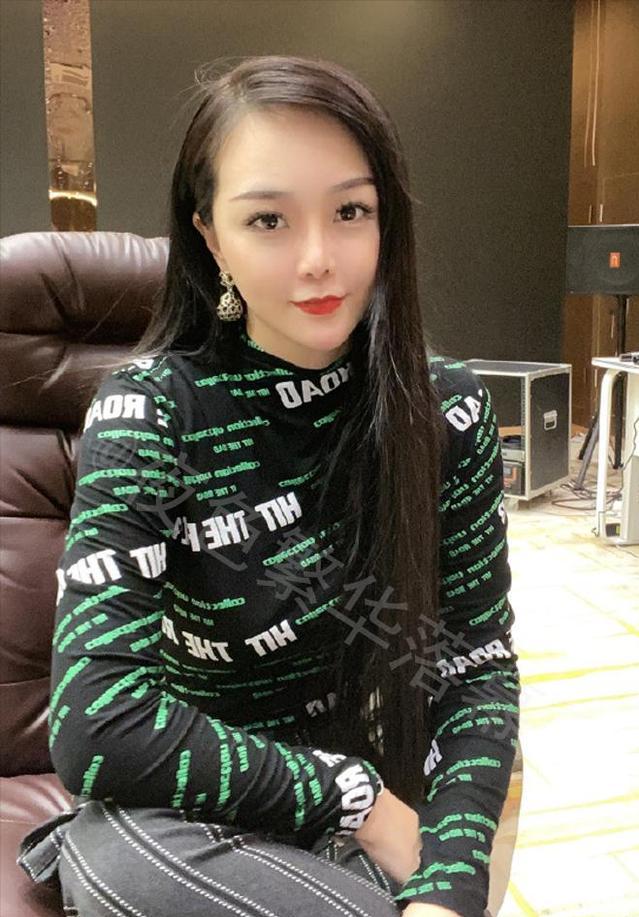 抖音90后网红富婆、日常养豹、出行包专机、到底是一种什么体验？