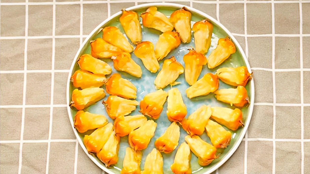 菠萝与凤梨有什么区别,金钻凤梨与菠萝的区别