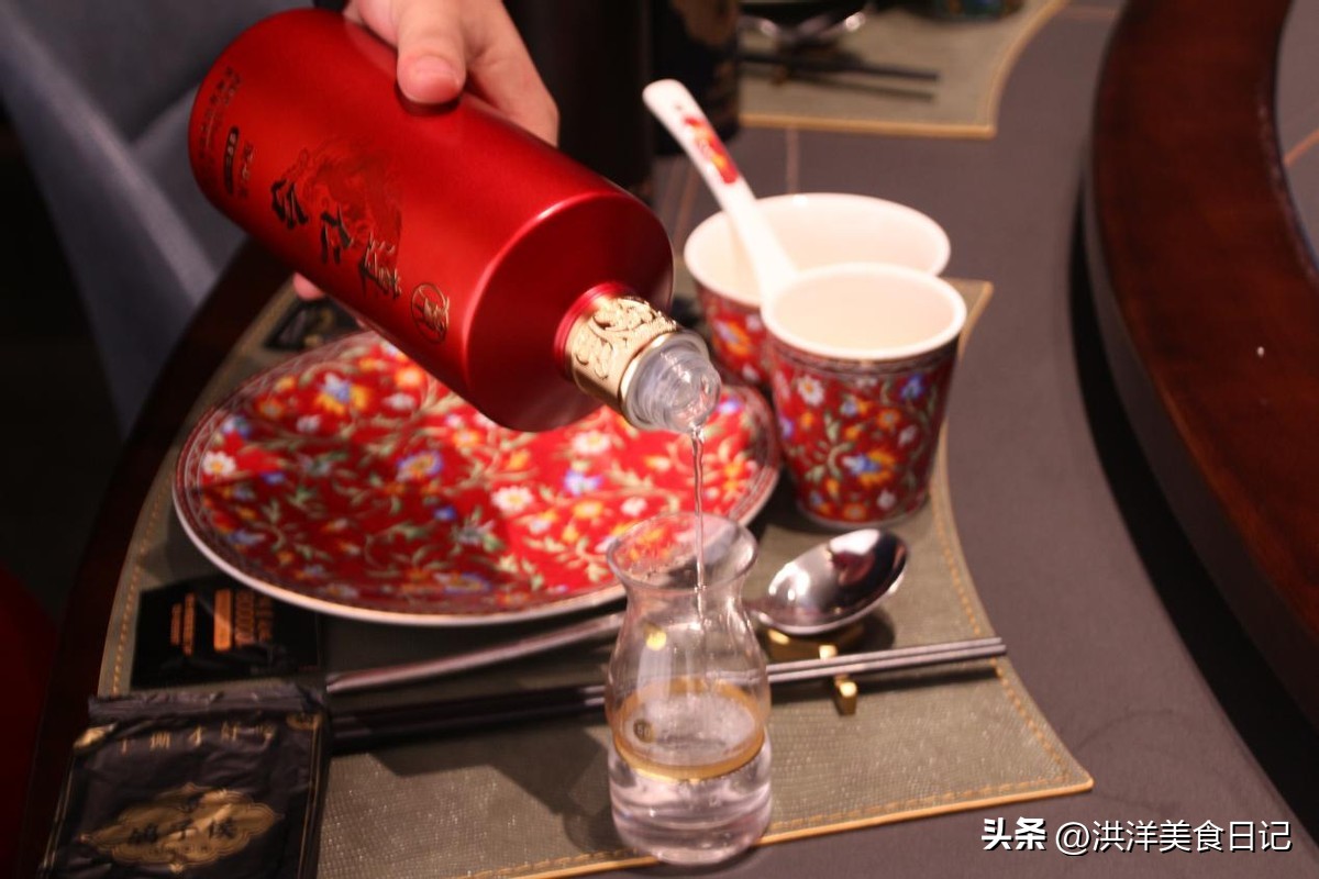 婚宴什么白酒高档又不贵,婚宴用什么白酒性价比高