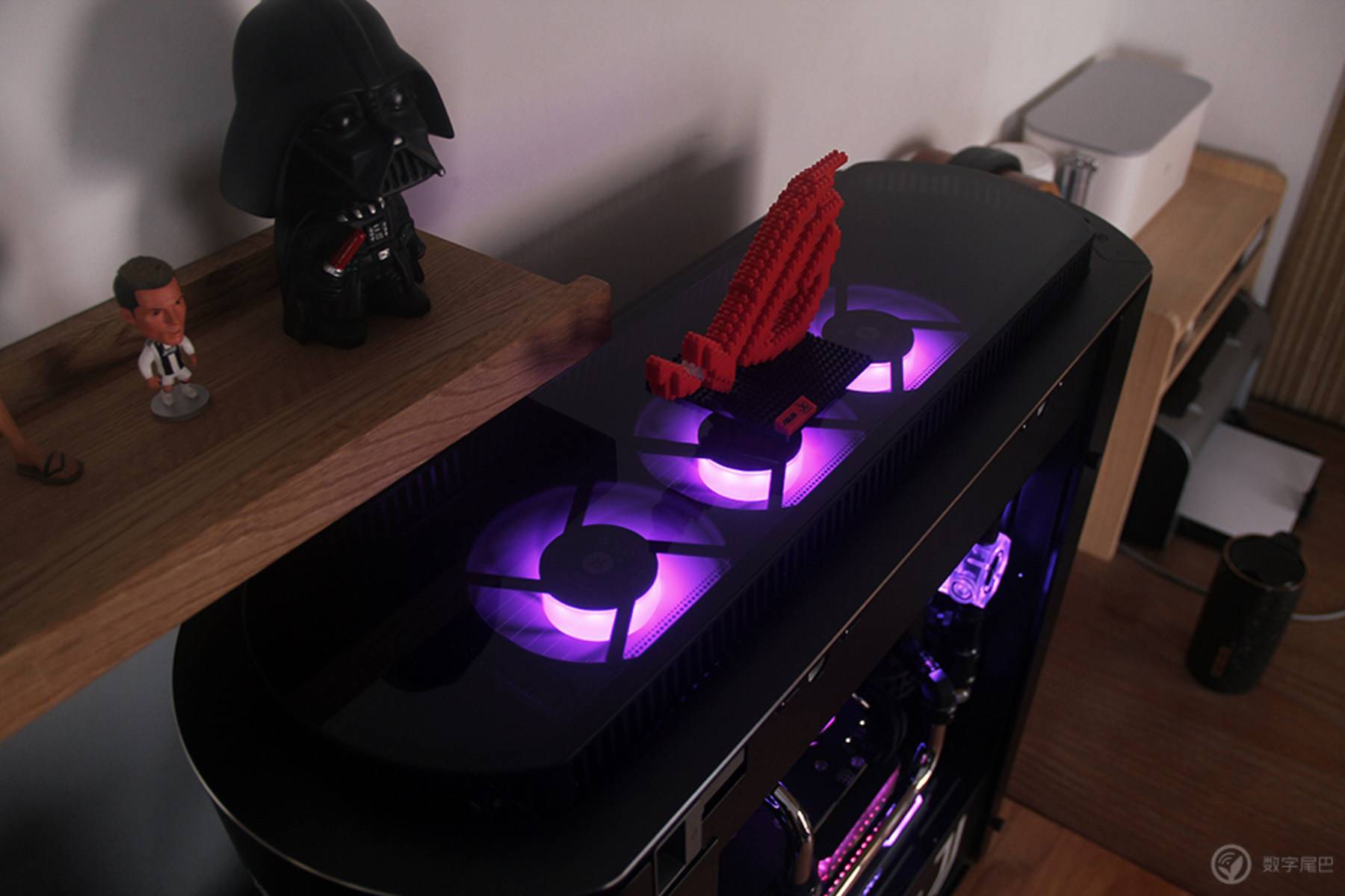 推荐几款高逼格电脑桌面,实用科技感很强的电脑桌面