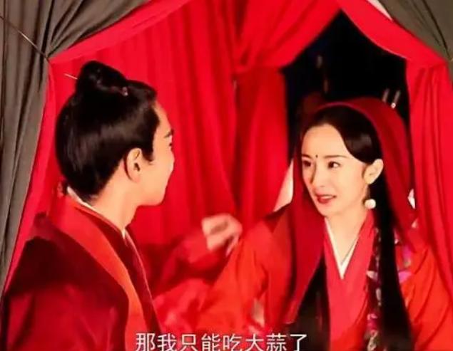 赵丽颖拍吻戏不雅的采访,杨幂和赵丽颖吻戏