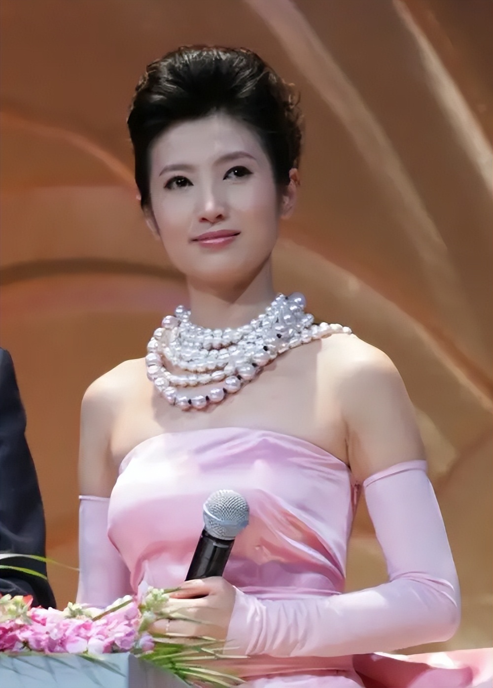 春妮和刚强蒋虎结婚视频,蒋虎和春妮离婚准确时间