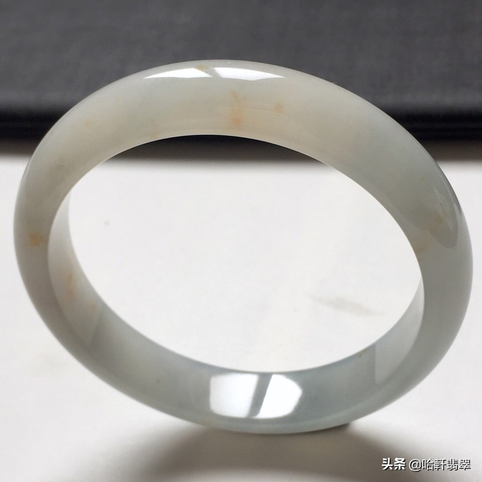 5000左右的糯种翡翠手镯,5000预算能买到什么玉手镯