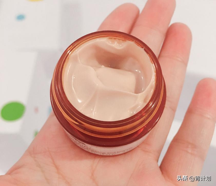眼霜值得购买成分过关的,眼霜不一定要大牌让人放心的国货