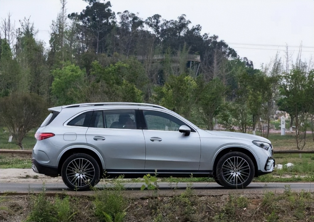 各有各的优势，全新一代林肯航海家和2023款奔驰GLC备受关注