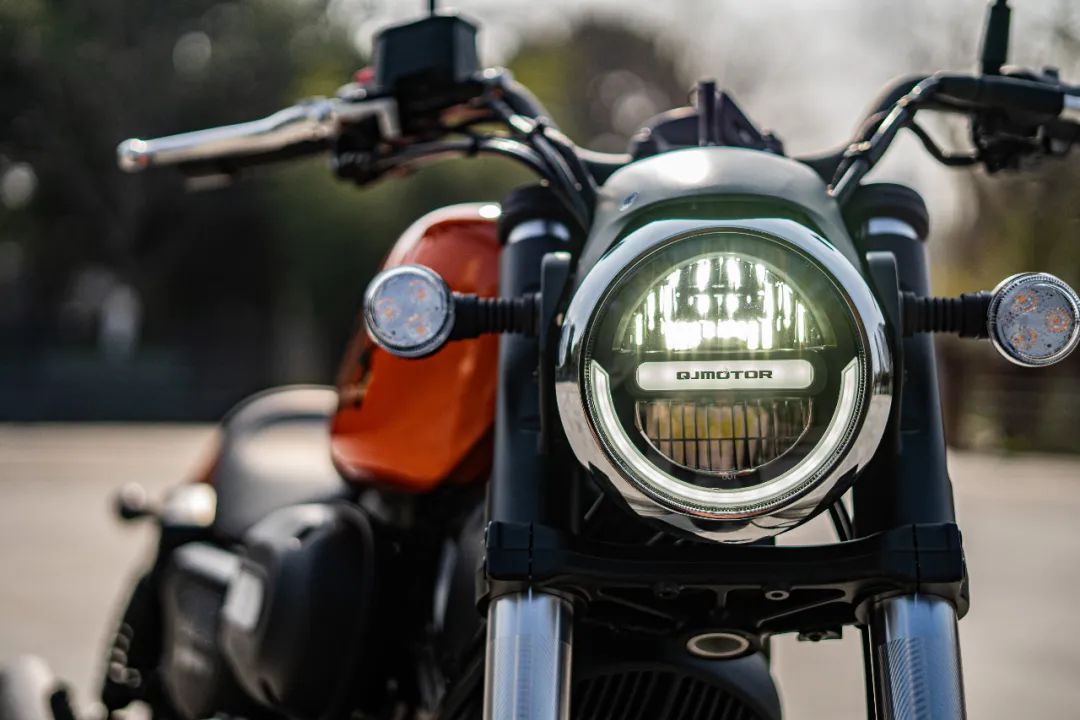 qj新闪300s测评,qjmotor300s测评