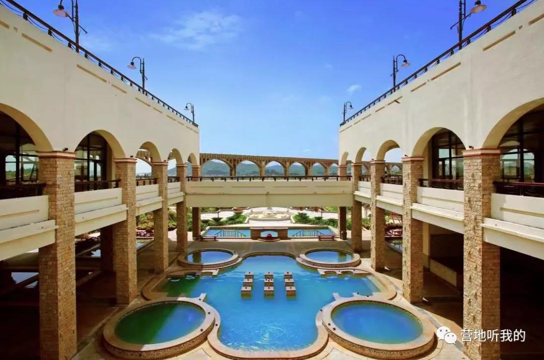 国内好看又好泡的高颜值温泉，每一个都藏着意想不到的美
