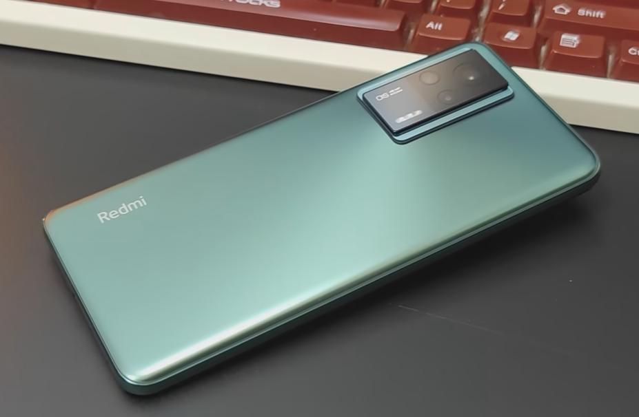 “开学”换手机，这4款最佳“大电池”手机，能流畅再用4年