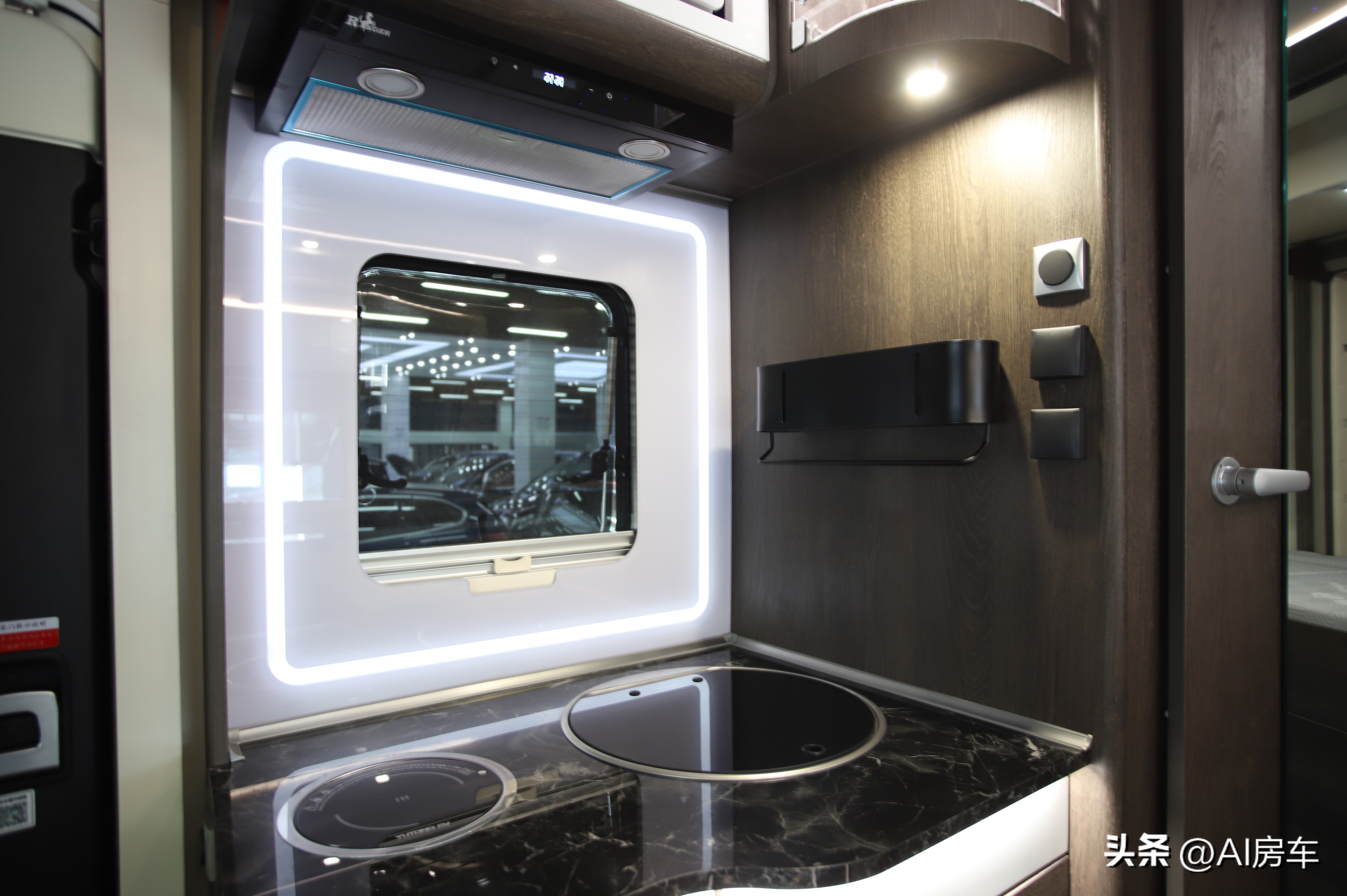 超豪华的房车图片大全,国产豪华房车内部图片