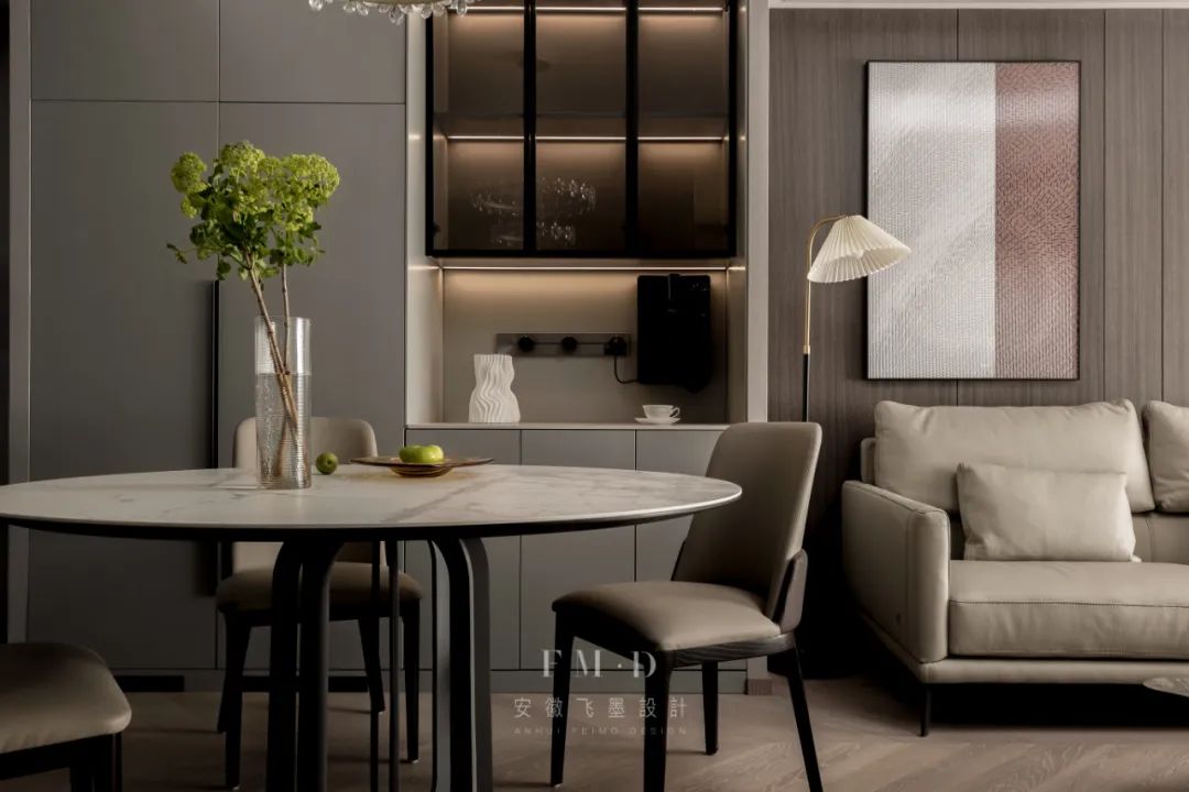 2020最火旋转楼梯装修大户型,跃层旋转楼梯装修效果图