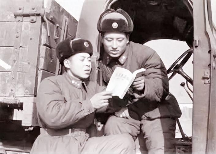 雷锋是全军学习典型，为何没被提拔干部？多年后王良太披露原因