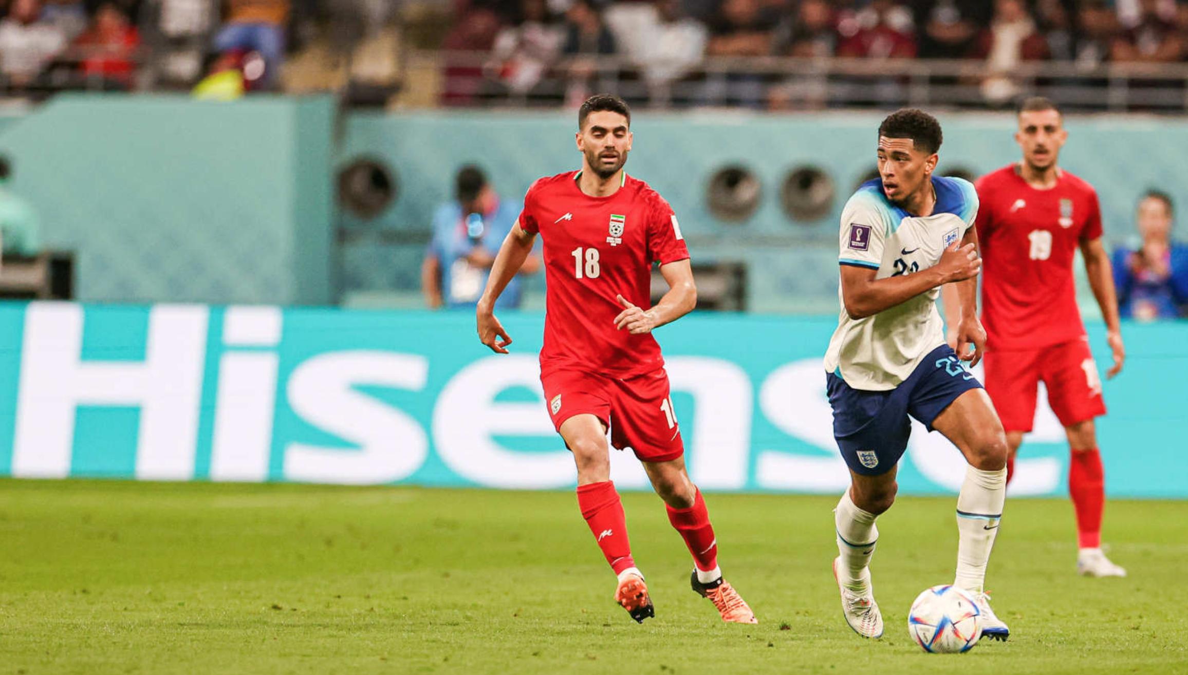 英格兰大胜被一暖心动作抢走风头，当事人发文解释后2小时获赞54万