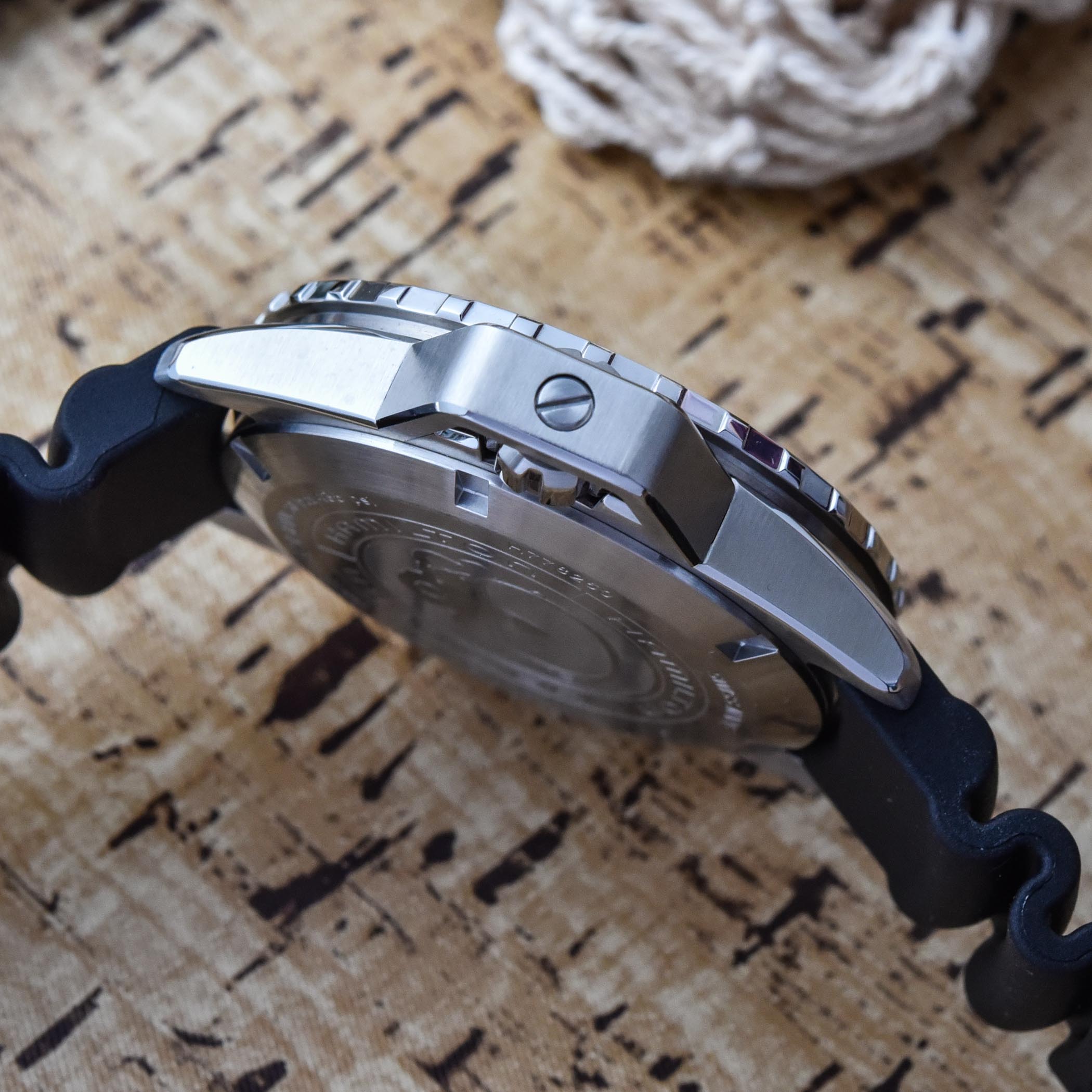 汉米尔顿卡其海军潜水表测评,汉米尔顿卡其潜水表