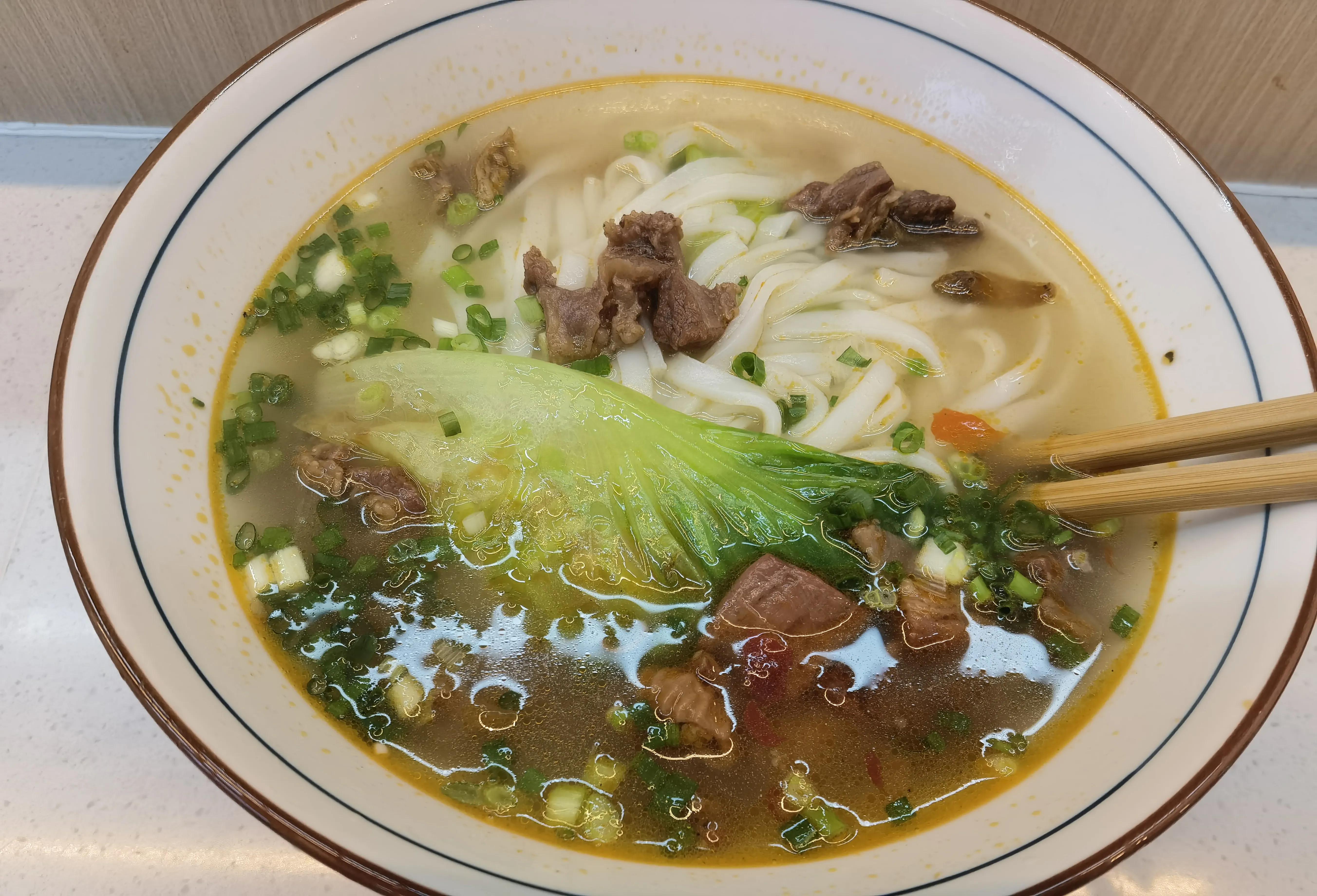 纸碗和塑料碗区别,纸碗是本色好还是白色好