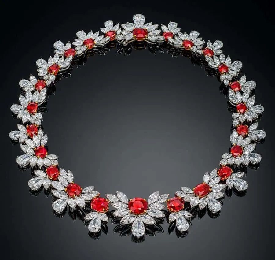 见证你投资眼光的时候到啦!王室最爱,拍卖必争的“宝石之王”你入手了吗?