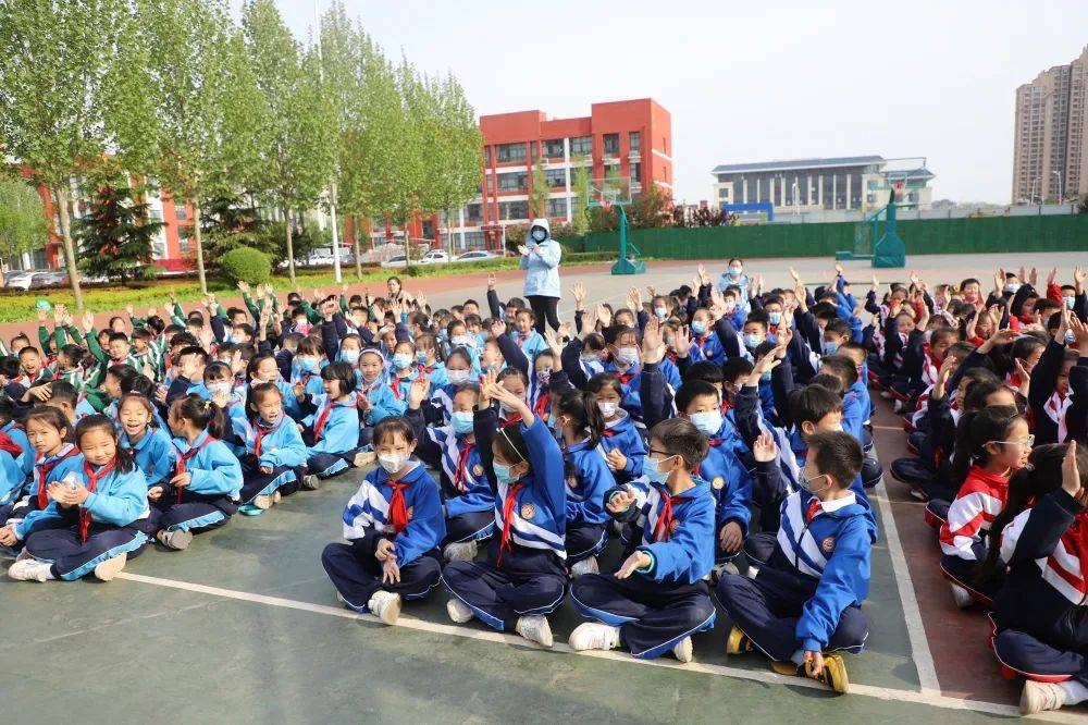 绿城小学足球节,阳光体育节校园风采