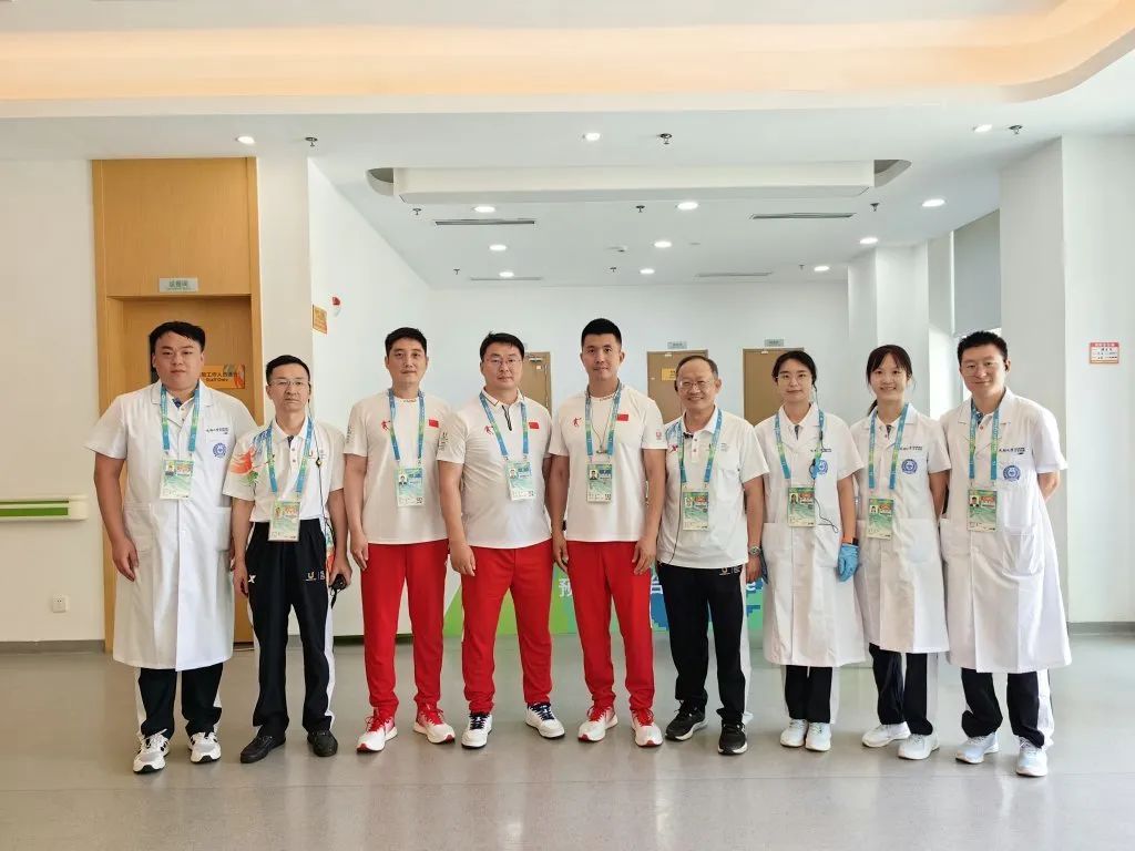 成体附医保障团队入驻大运村“非遗”技术迎来多国“回头客”