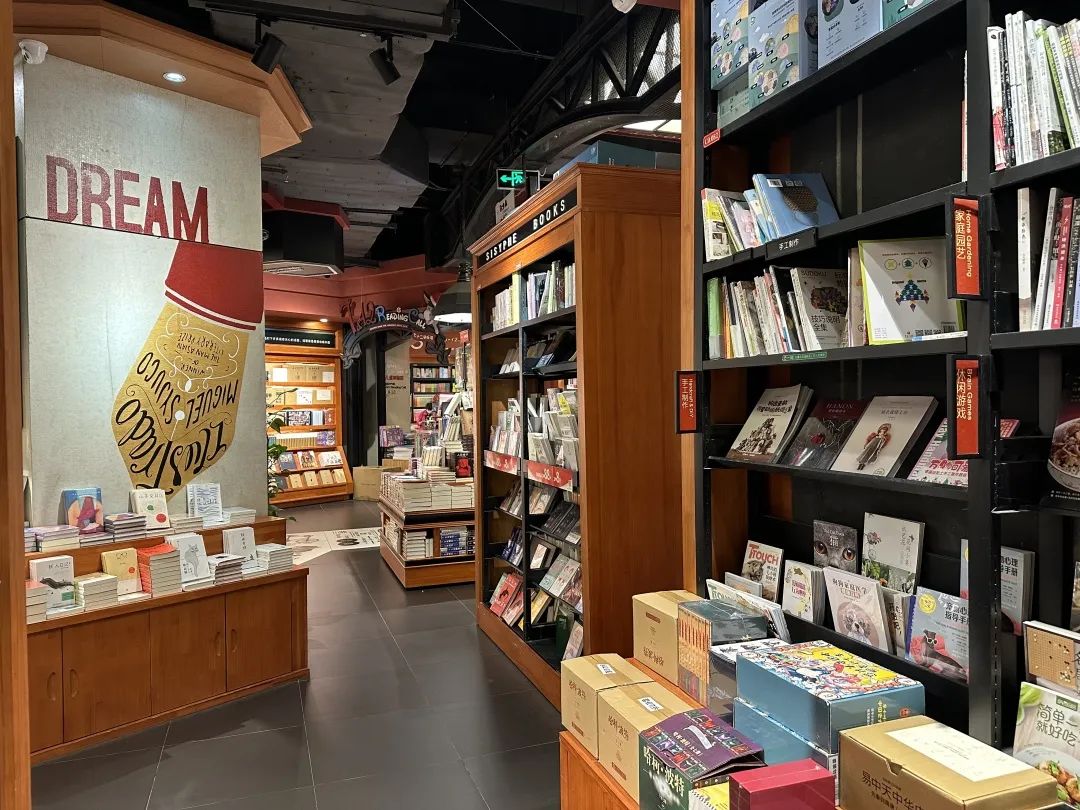 灏忓竷鎽勫奖鍥㈤槦,灏忓竷鎽勫奖