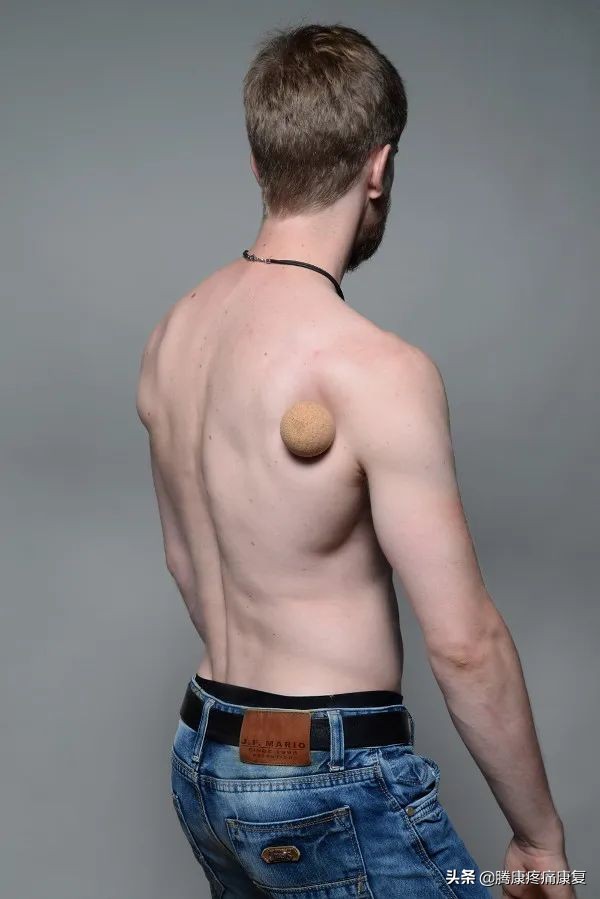 肩部扭伤长期疼痛怎么办,肩部运动操缓解肩部疼痛