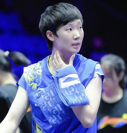 刘国梁让王楚钦解说马龙和孙颖莎,刘国梁任命队长