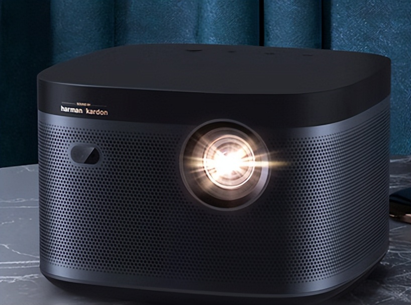 极米z8x和大眼橙x7d投影仪对比,极米坚果大眼橙投影仪哪家强