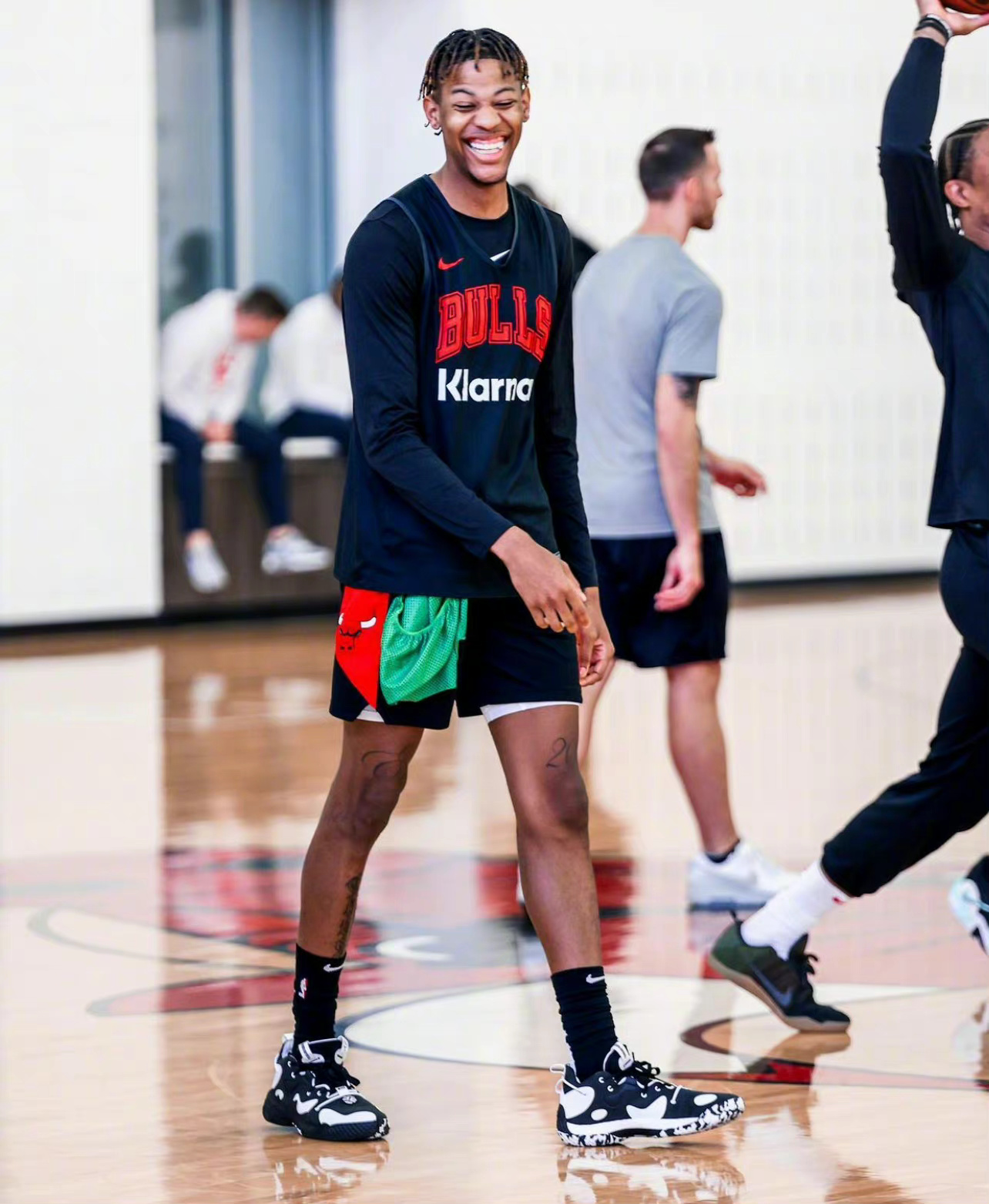 nba威金斯比赛,威金斯比赛穿的什么鞋