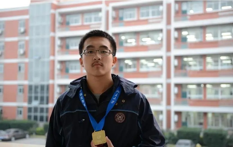 发明万能充的小伙怎么样了,万能充保送清华