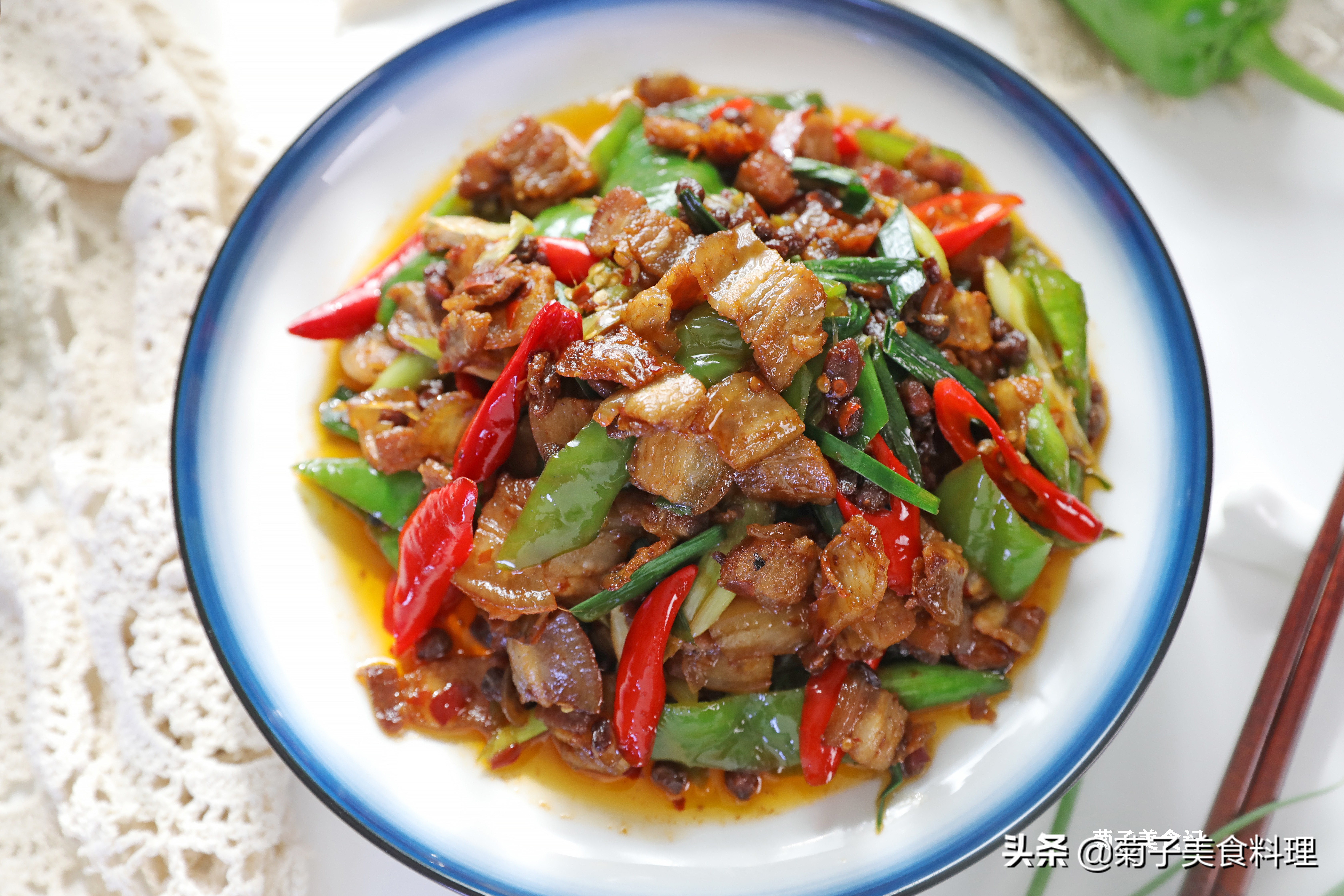 除夕年夜饭10道吉祥菜要端上桌,年夜饭必备的二十道菜五福临门