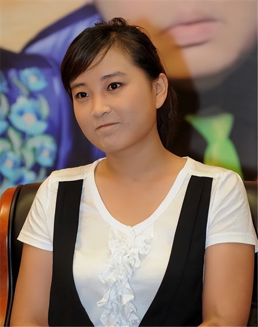 贾玲为什么不和白凯南搭档了,2012年贾玲和白凯南的相声