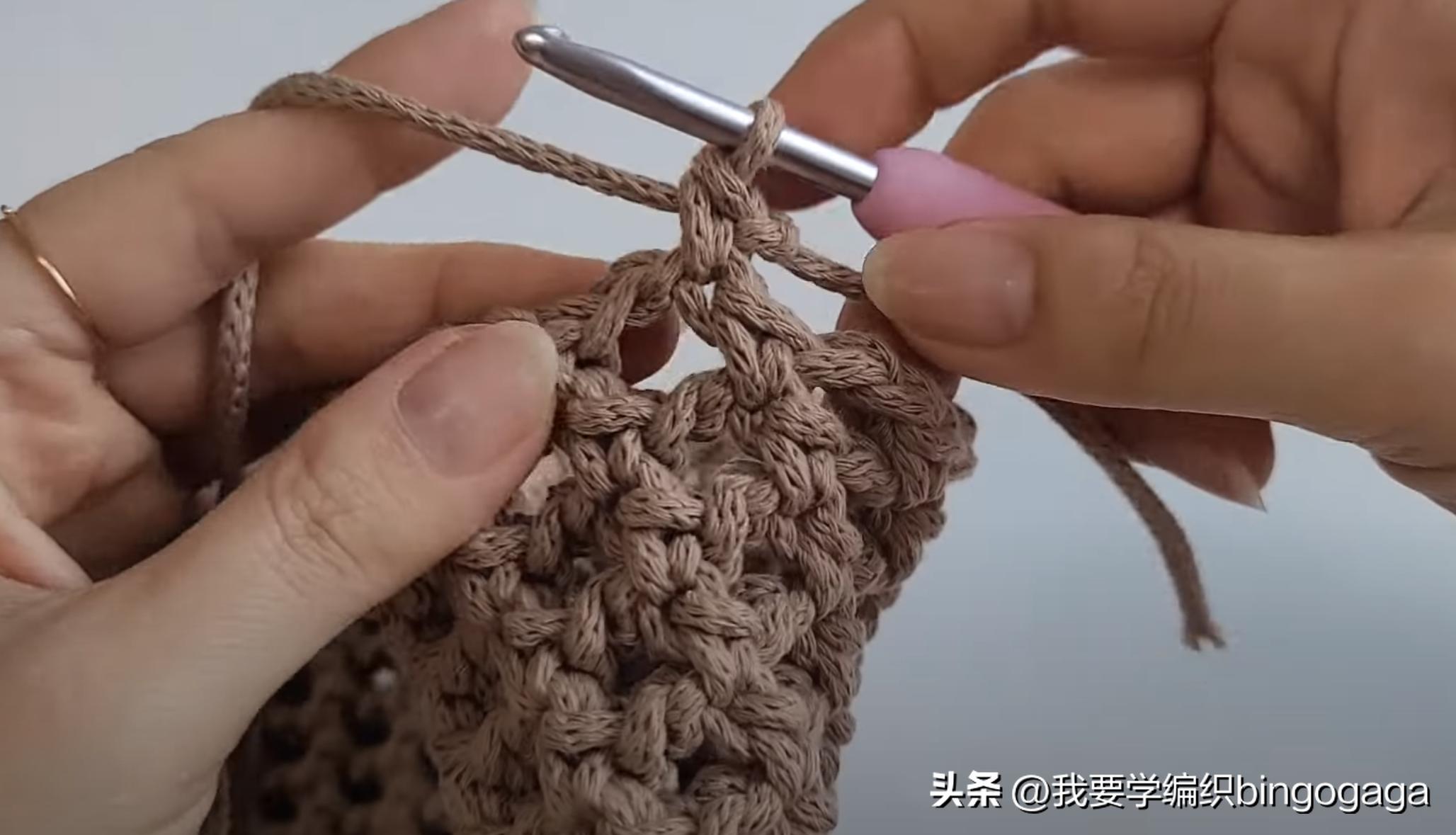 怎么钩夏手提包又好看,钩针夏天手提包图片视频