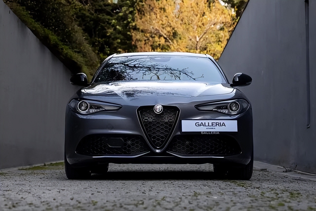 意大利轿跑,40万预算奔驰轿跑