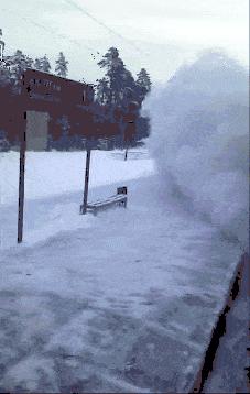 网恋奔现，这不叫“翻车”，应该叫“坠机”！哈哈哈