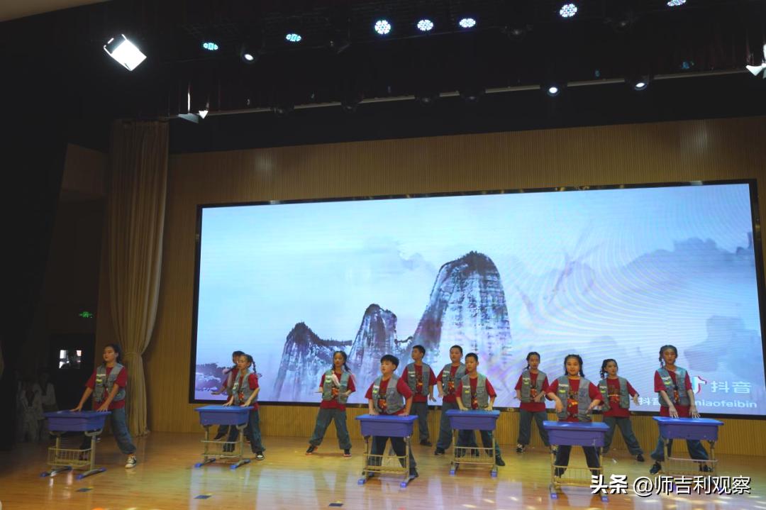 童心飞扬快乐成长庆六一活动,童心永向党快乐伴成长视频