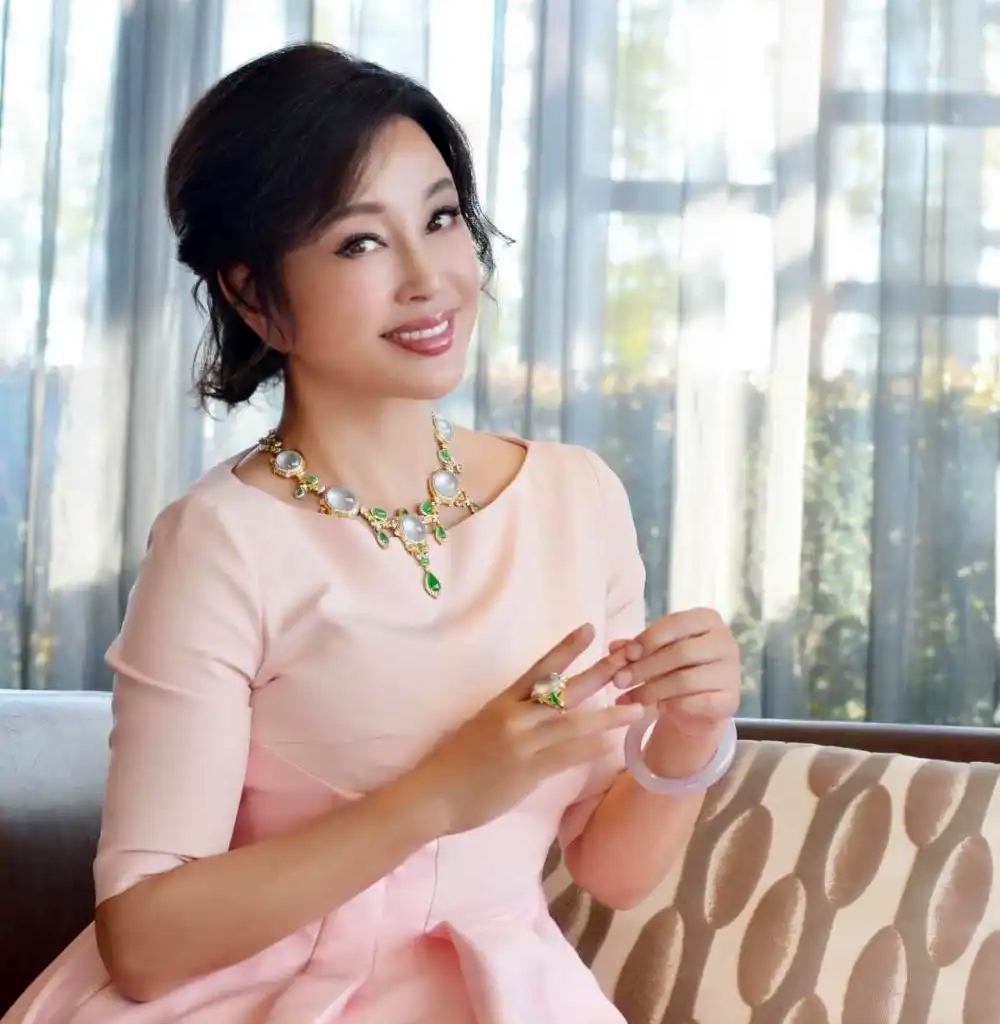 刘晓庆唐国强张纪中巅峰对决,刘晓庆唐国强最新消息