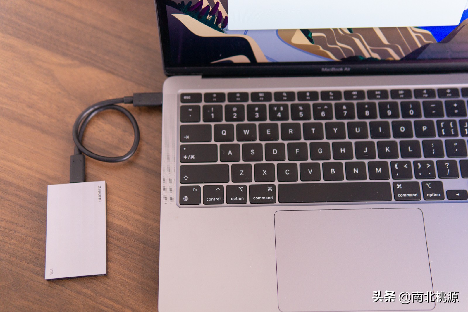 传输速度快的移动固态硬盘,耐用颜值高传输快的移动固态硬盘