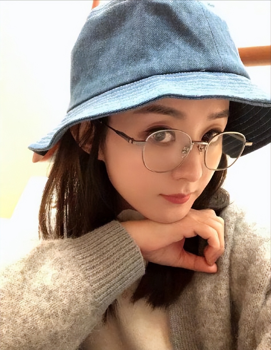 戴帽子女士好看时尚,戴帽子气质女人