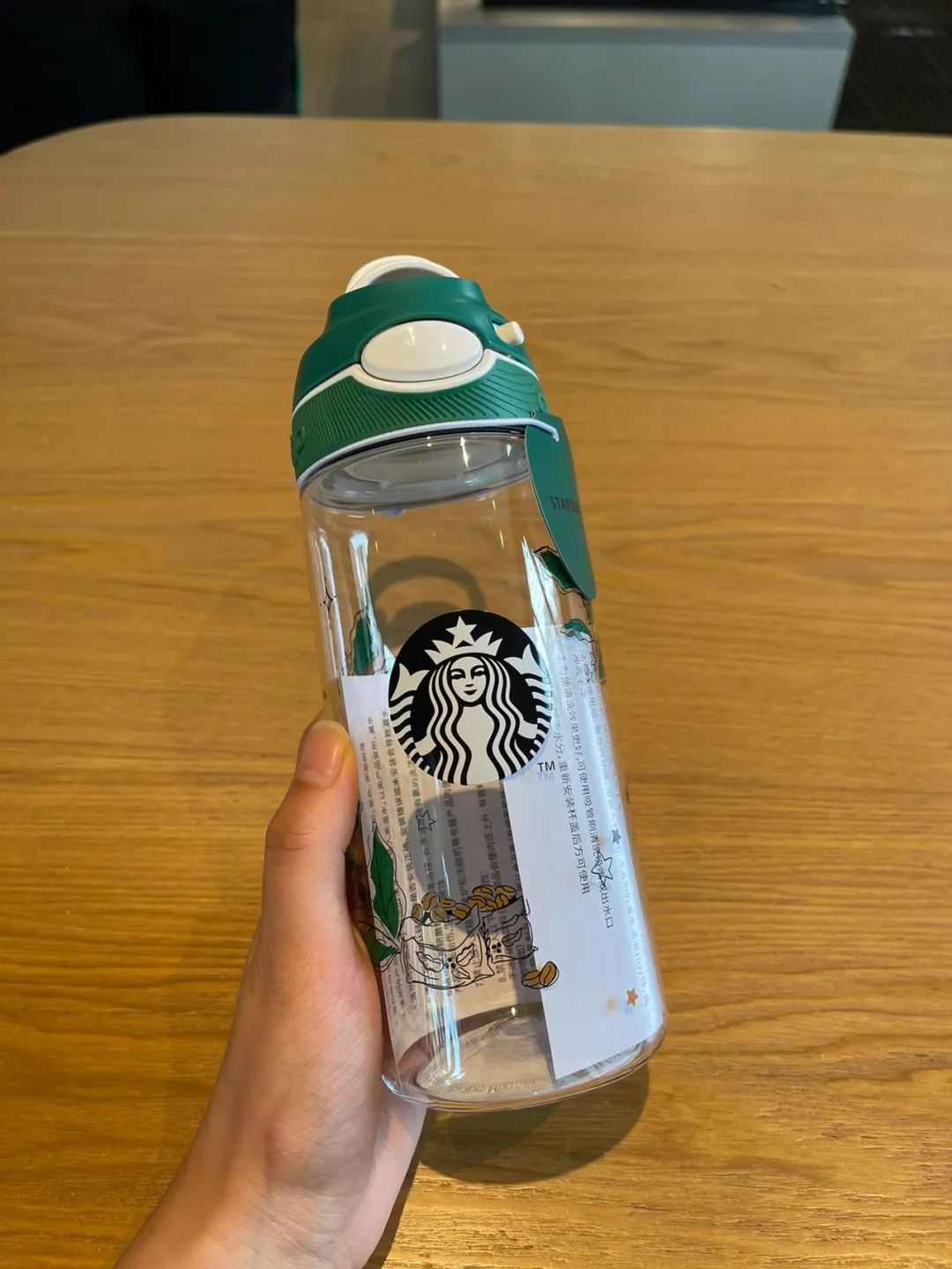 星巴克专场！杨幂上花少当见面礼，与匡威合作的断货系列再次上线