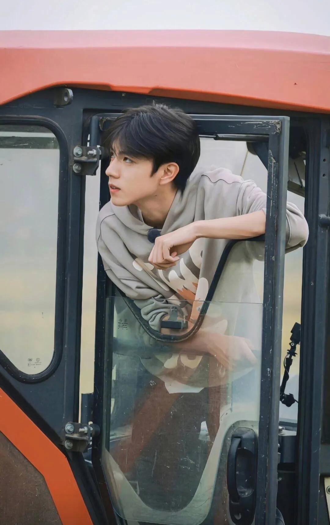 《种地吧》9.0分收官，获3.8亿投资，官媒力赞：相信土地的力量