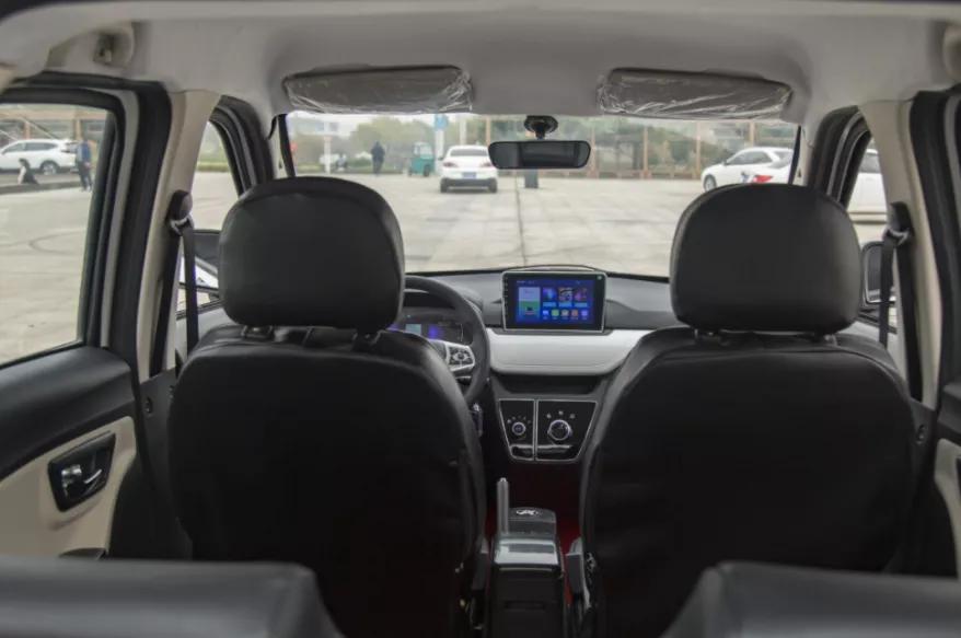 最新款封闭四轮老年代步车,最好的低速四轮代步车